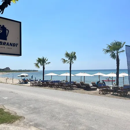 Okkio Sea View Apartman Vergia