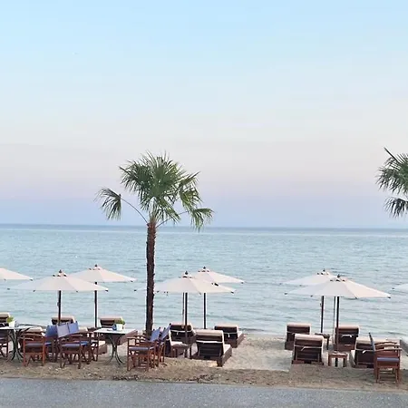 Okkio Sea View Apartment Vergia
