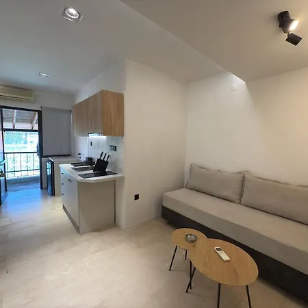 Okkio Sea View Apartman Vergia